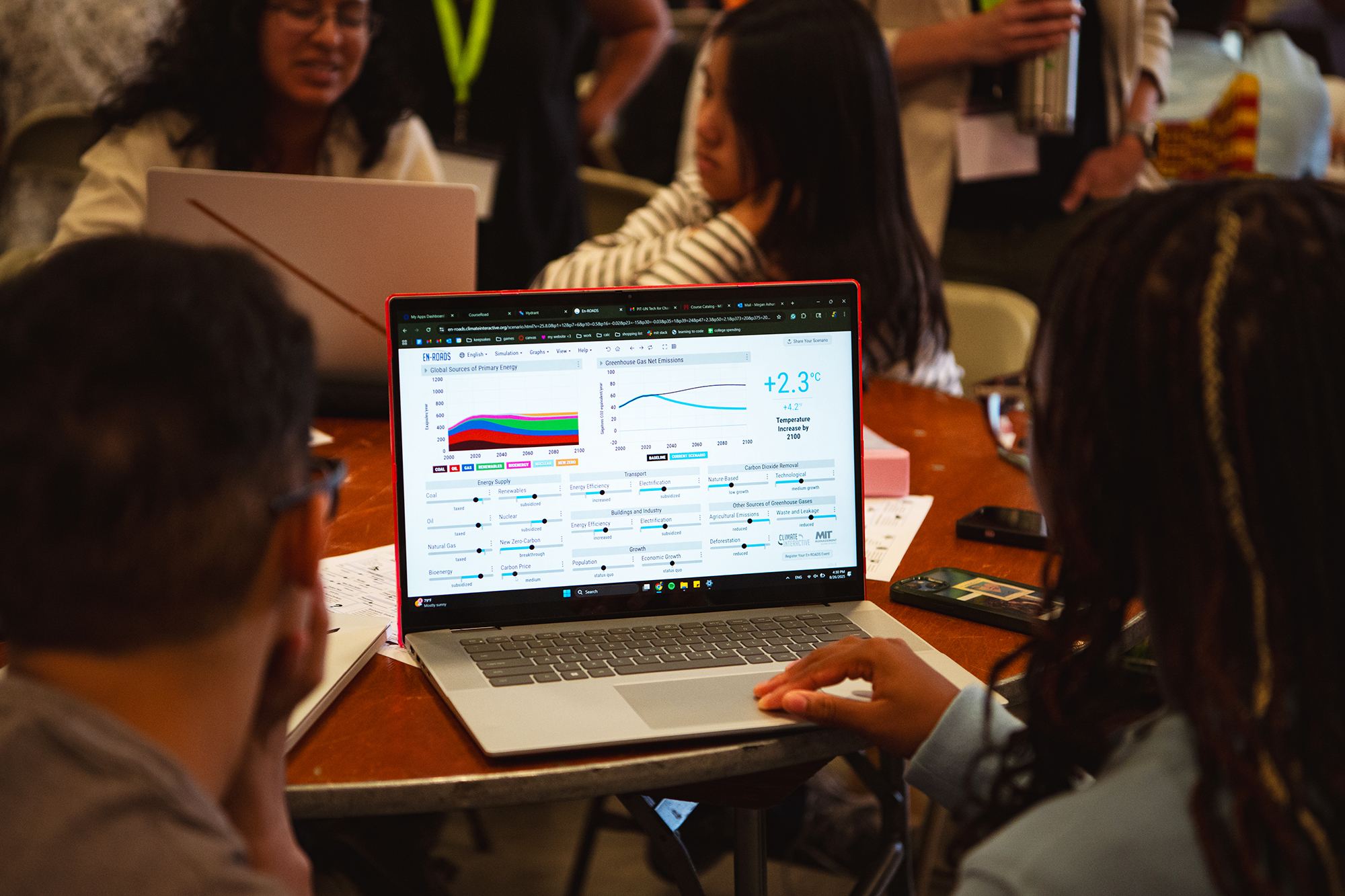 Over 1,000 MIT students inspired to work toward climate solutions