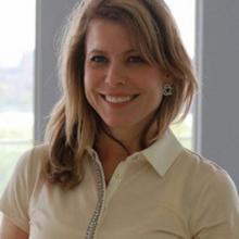 Headshot of Michelle English