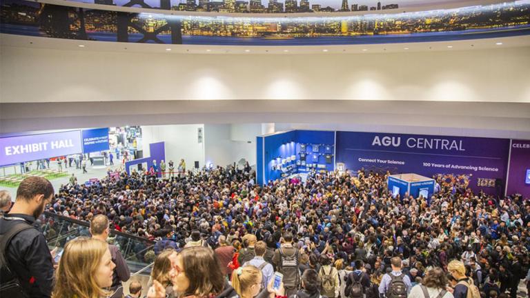 Photo: AGU Fall Meeting Central Exhibit Hall (Source: AGU)