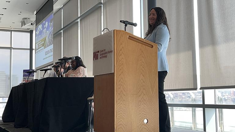 Jennifer Morris moderating a panel at the 48th Global Change Forum in March 2026 (Photo by Jamie Bartholomay)