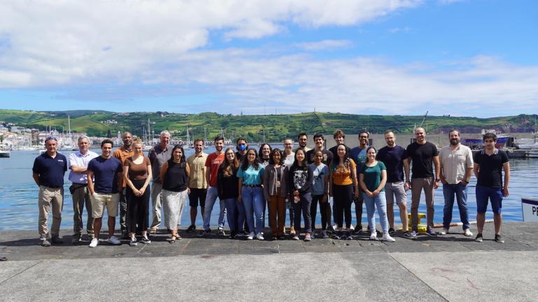 Students and lecturers from the 2022 Marine Robotics Summer Program