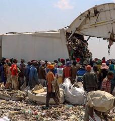 Richmond landfill in Bulawayo, the second largest city in Zimbabwe. Unless properly managed, such landfills can pose serious environmental and public health hazards. 