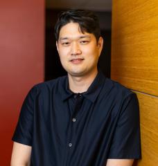 MIT PhD student Jungwoo Chun investigates how renewable energy infrastructure develops at a community level. He has found that organizations serving as intermediaries often help community-owned solar energy efforts become independent and self-sustaining.