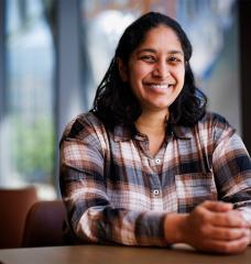 Priya Donti, an MIT electrical engineering and computer science professor, studies how machine learning can make the power grid more efficient and resilient.